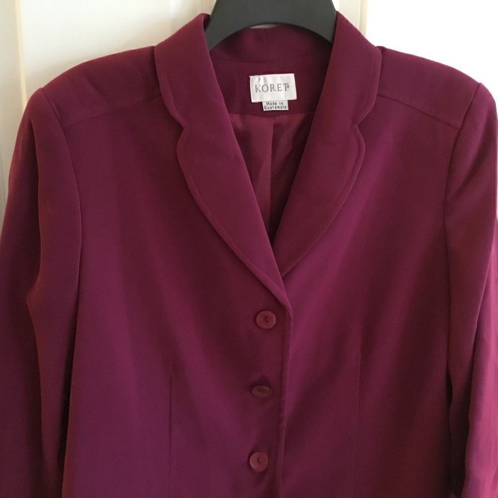 NWT. Koret Brand Women’s Size 8 Wine Colored Jacket